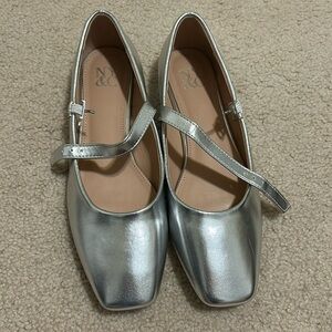 NY&C silver chrome ballet flats maryjanes